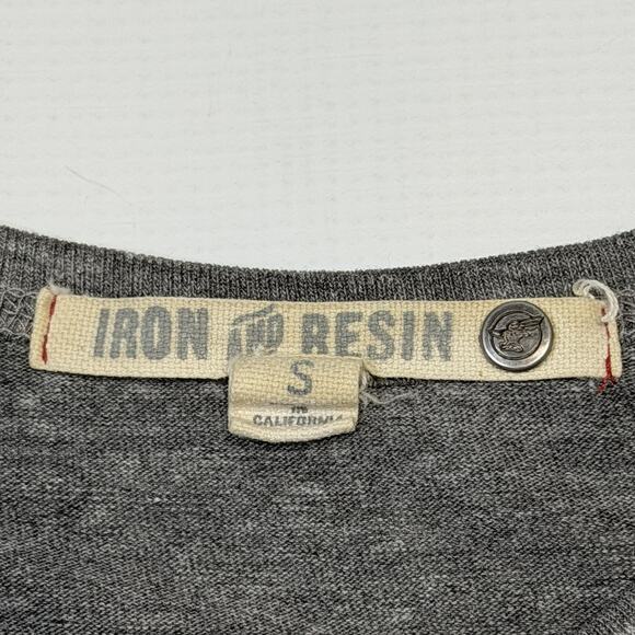Iron & Resin Shirt Mens Small Heather Gray Henley Raglan 3/4 Sleeve Made USA - Picture 4 of 8